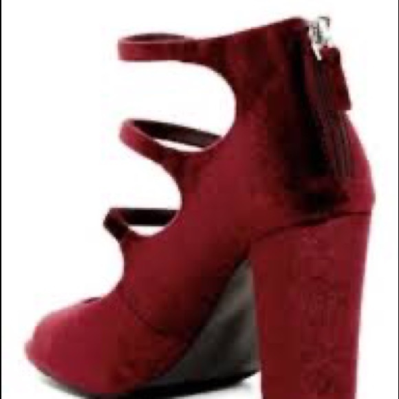 🎃14th & Union Strappy Velvet Block Heel🎃 - Picture 2 of 6